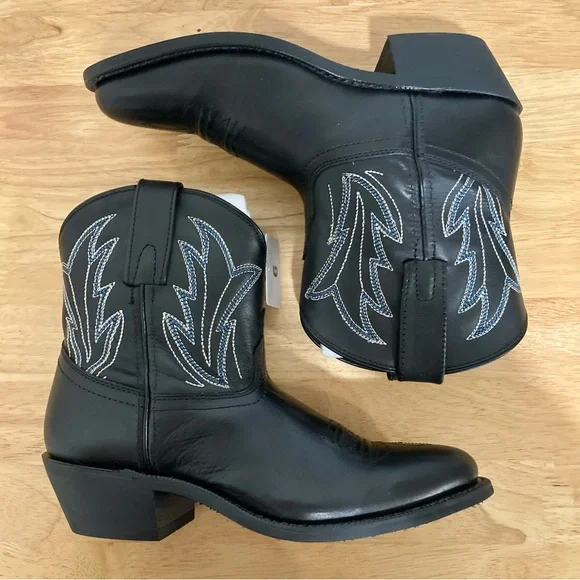 Women’s Short Cowboy Boots Black Leather Boots NWOB Size 6 Soto Janis - Picture 15 of 15